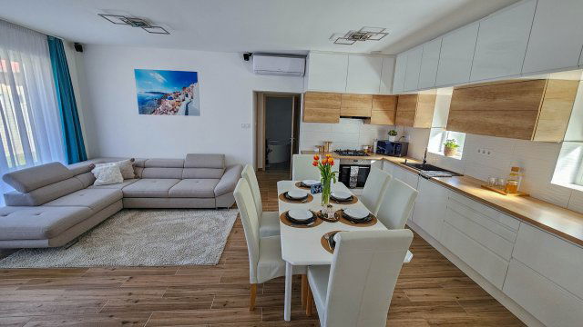 Eladó ikerház, Szigethalmon 117.2 M Ft, 4 szobás