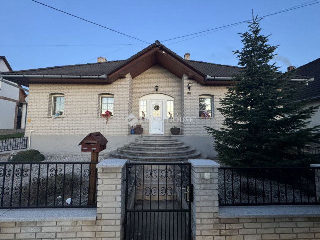 Eladó családi ház, Himesházán 119.9 M Ft, 4 szobás