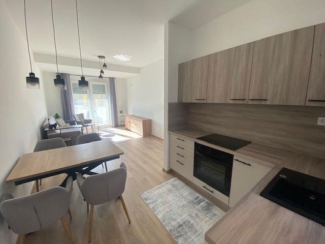 Kiadó téglalakás, albérlet, Tatabányán 240 E Ft / hó