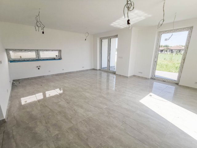 Eladó ikerház, Nyíregyházán 105 M Ft, 3 szobás