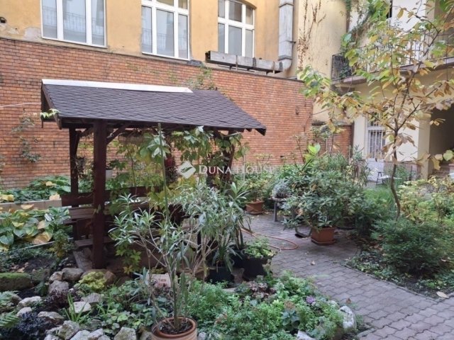 Eladó téglalakás, Budapesten, VII. kerületben 51.9 M Ft