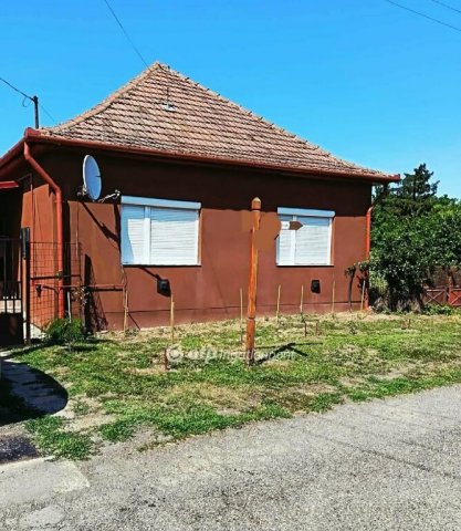 Eladó családi ház, Körösnagyharsányban 18 M Ft, 2 szobás