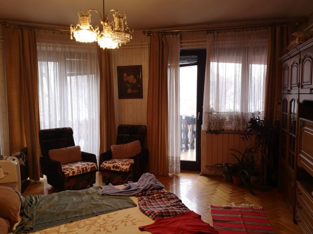 Eladó családi ház, Keszthelyen 180 M Ft, 5 szobás