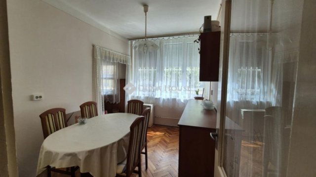 Eladó téglalakás, Nagykőrösön 42 M Ft, 2 szobás