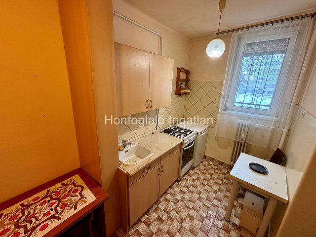 Eladó téglalakás, Nyíregyházán 42.8 M Ft, 2+1 szobás