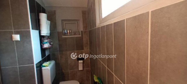 Eladó családi ház, Budapesten, VIII. kerületben 65 M Ft