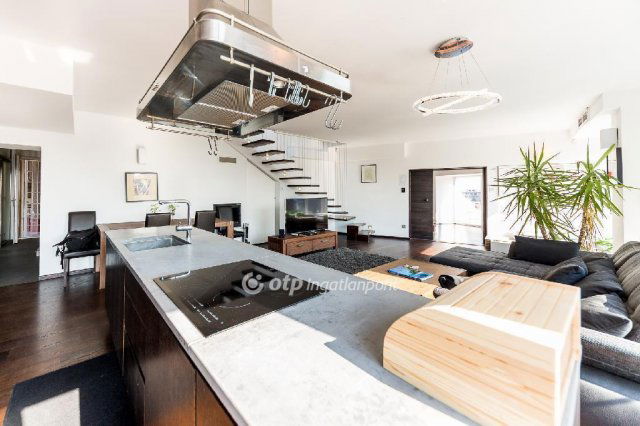 Eladó téglalakás, Budapesten, V. kerületben 720.09 M Ft