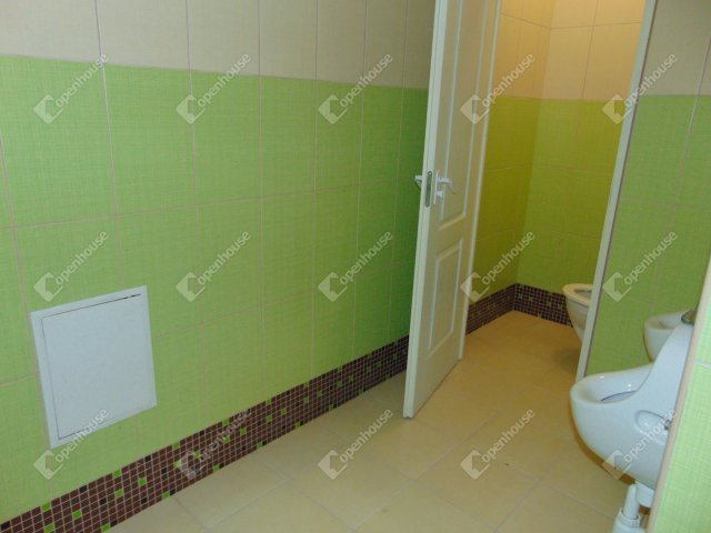 Kiadó üzlethelyiség, Miskolcon 1100 E Ft / hó, 5 szobás