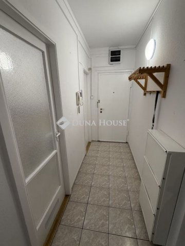 Eladó panellakás, Budapesten, III. kerületben 67.6 M Ft