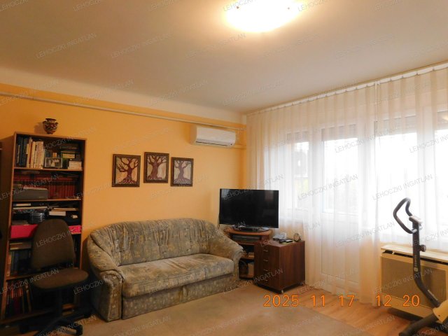 Eladó téglalakás, Nyíregyházán 54.9 M Ft, 3 szobás