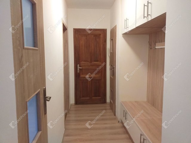 Kiadó téglalakás, albérlet, Tatabányán 200 E Ft / hó