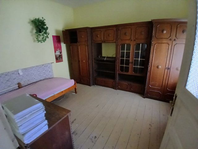 Eladó családi ház, Miskolcon 33.9 M Ft, 2 szobás