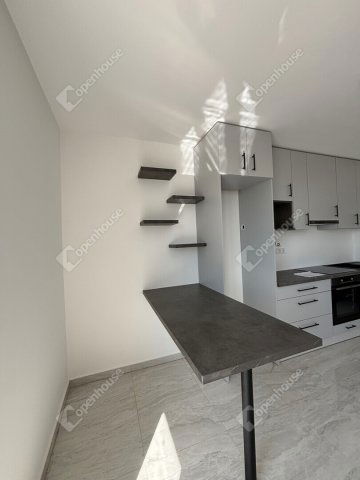 Eladó téglalakás, Győrött 74.85 M Ft, 3 szobás