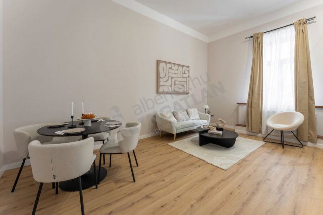 Kiadó téglalakás, albérlet, VII. kerületben, Holló utcában