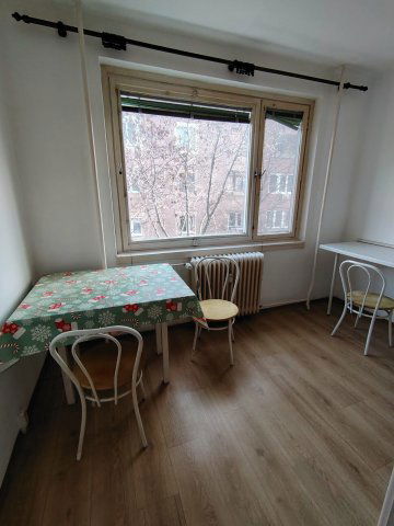 Eladó panellakás, Dunaújvárosban 26 M Ft, 1+1 szobás