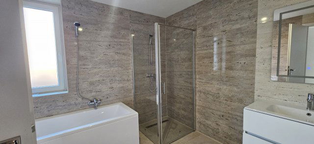 Eladó ikerház, Debrecenben 110 M Ft, 4 szobás