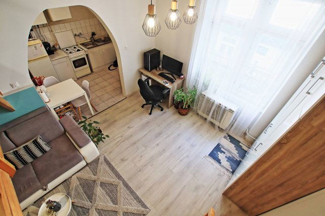 Eladó téglalakás, Budapesten, VI. kerületben 49.9 M Ft, 1 szobás