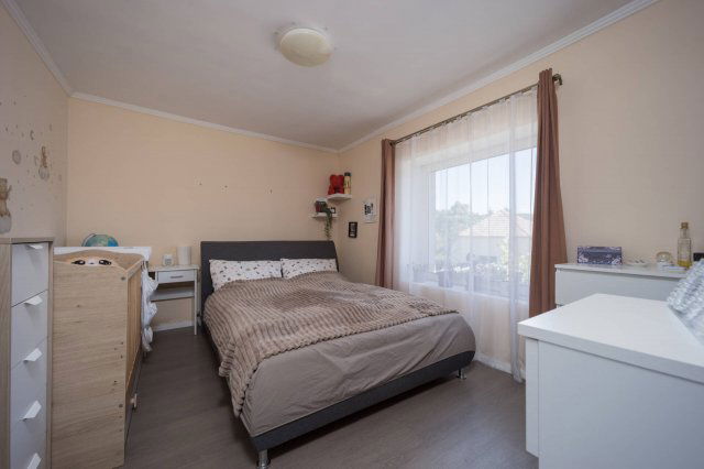 Eladó családi ház, Diósjenőn 39.9 M Ft, 4 szobás