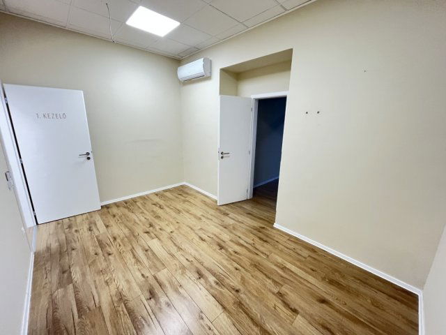 Kiadó üzlethelyiség, Kaposváron, Dózsa György utcában