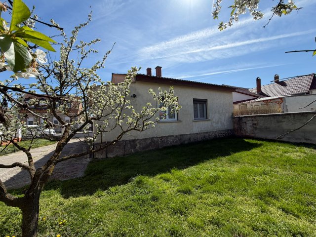 Eladó családi ház, Sárváron 50.9 M Ft, 3 szobás