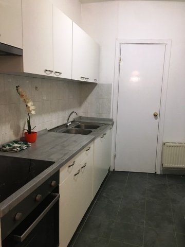 Kiadó téglalakás, albérlet, Pécsett, Alkotmány utcában