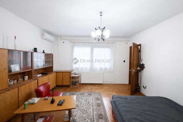 Eladó családi ház, Budapesten, XX. kerületben 85 M Ft, 2 szobás