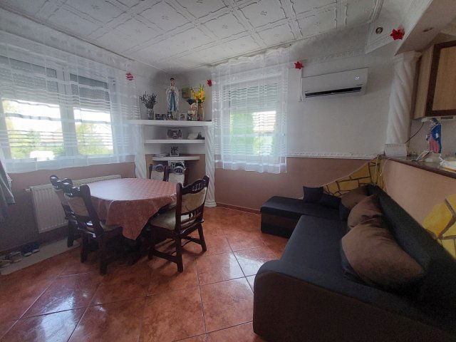 Eladó családi ház, Pusztaszabolcson 64.9 M Ft, 3 szobás