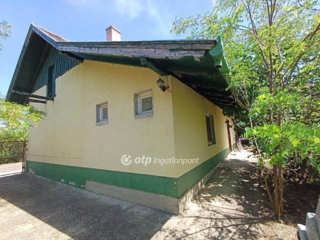 Eladó családi ház, Csongrádon 21.9 M Ft, 2+2 szobás