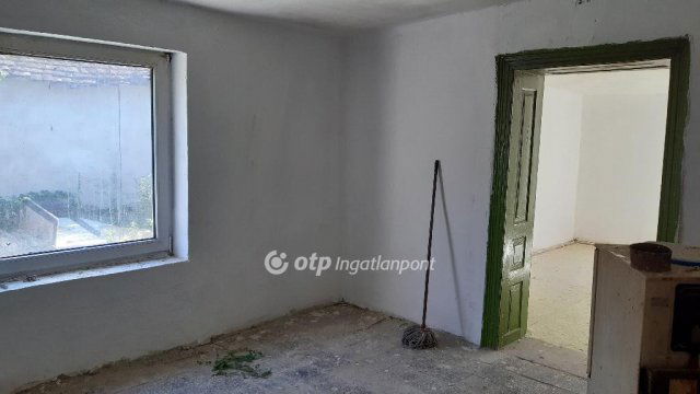 Eladó családi ház, Gerdén 4.8 M Ft, 2 szobás