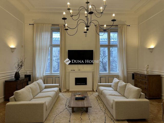 Kiadó téglalakás, albérlet, Budapesten, VI. kerületben