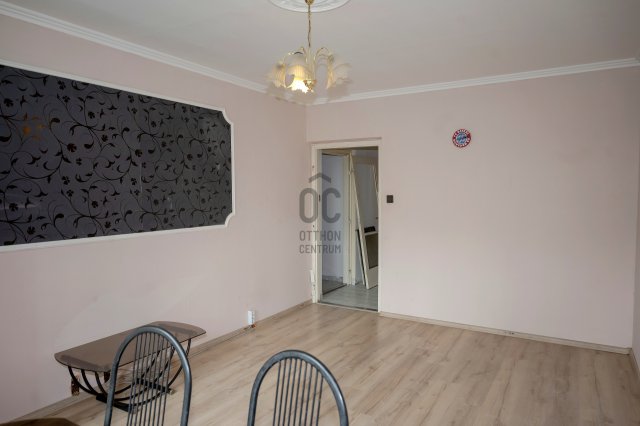 Eladó panellakás, Nyíregyházán 45 M Ft, 3 szobás