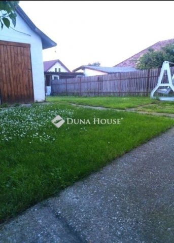 Eladó ikerház, Tahitótfalun 92.9 M Ft, 4 szobás