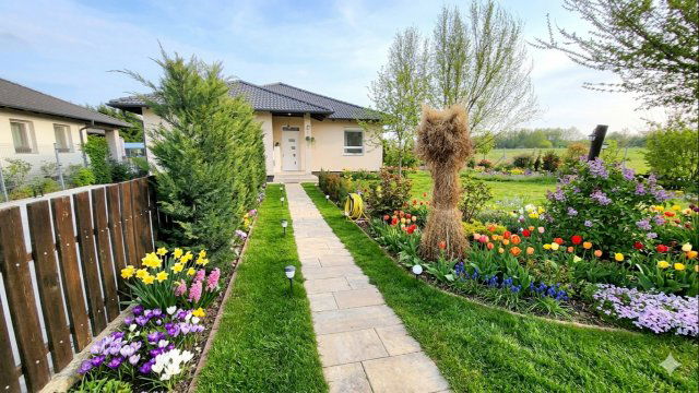 Eladó családi ház, Dunavarsányban 129 M Ft, 4 szobás