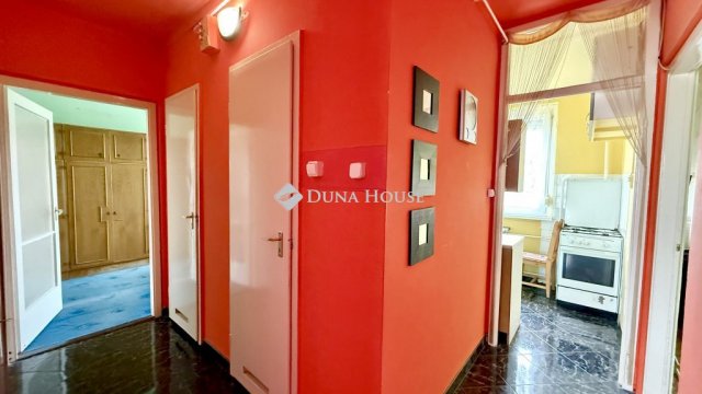 Eladó panellakás, Szegeden, Hajlat utcában 58.5 M Ft, 4 szobás