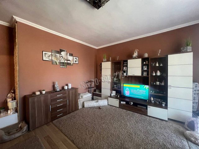 Eladó családi ház, Oroszlányban 79.9 M Ft, 7 szobás