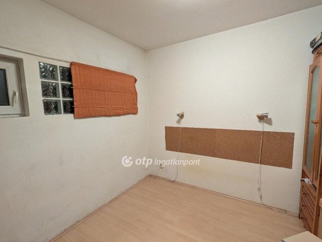 Eladó családi ház, Pomázon 149.8 M Ft, 4+3 szobás