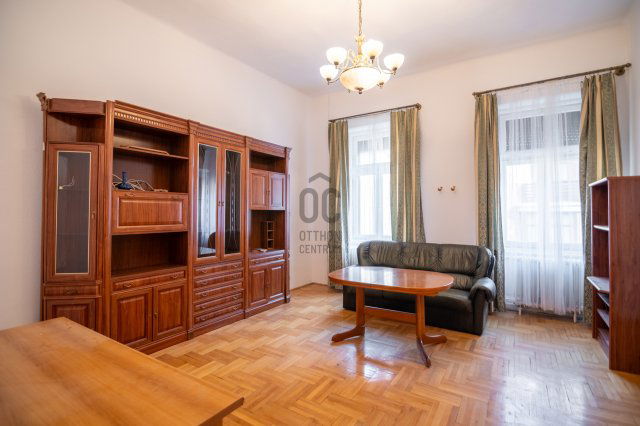 Eladó téglalakás, Budapesten, VI. kerületben, Weiner Leó utcában