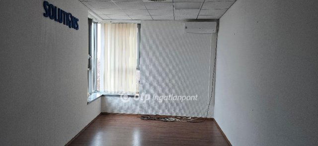 Kiadó iroda, Debrecenben 2000 E Ft / hó, 13 szobás