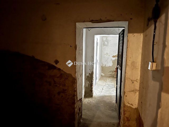 Eladó ipari ingatlan, Szombathelyen, Karinthy Frigyes utcában