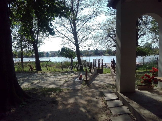 Eladó nyaraló, Ráckevén 95 M Ft, 8 szobás