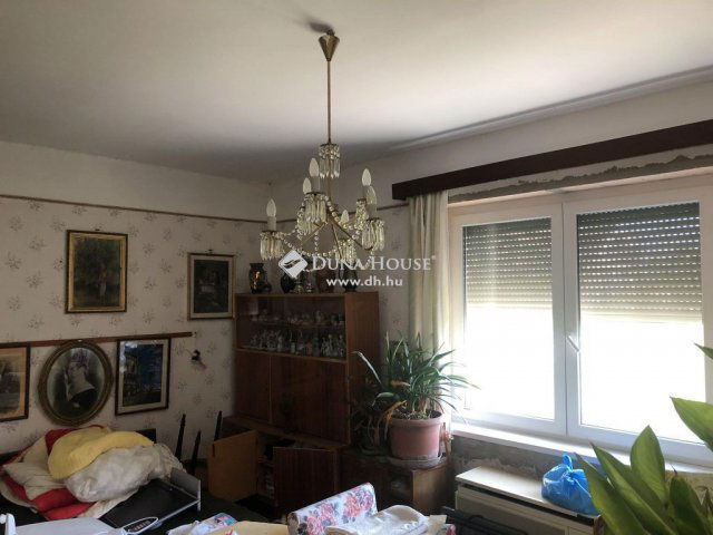 Eladó családi ház, Kistarcsán 84.9 M Ft, 5 szobás