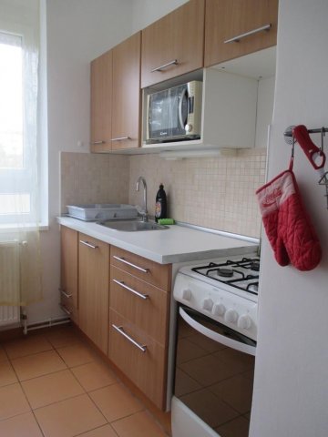 Kiadó téglalakás, albérlet, Pécsett 160 E Ft / hó, 2 szobás