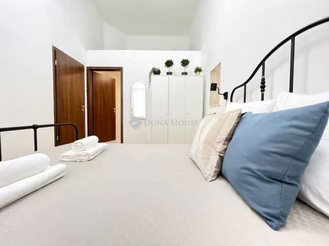 Eladó téglalakás, Budapesten, VII. kerületben 99.9 M Ft