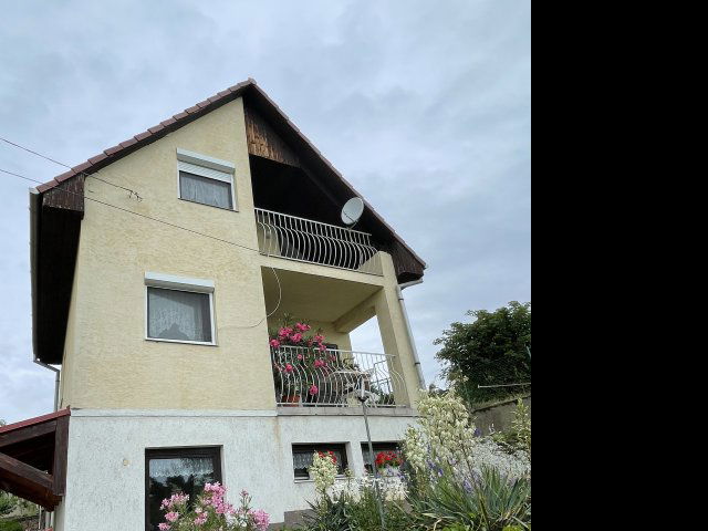 Eladó nyaraló, Balatonalmádiban 88 M Ft, 4 szobás