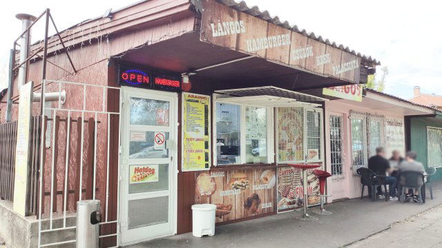 Eladó üzlethelyiség, Budapesten, XV. kerületben, Apolló utcában