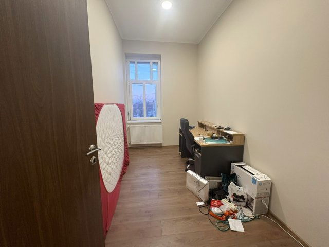 Kiadó téglalakás, albérlet, Szegeden 280 E Ft / hó, 3 szobás