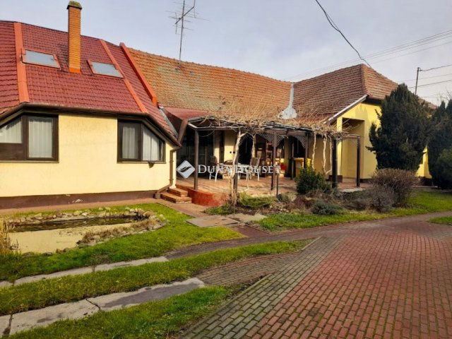 Eladó családi ház, Újkígyóson 35 M Ft, 7 szobás