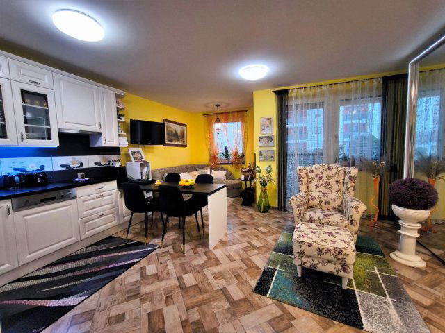 Eladó téglalakás, Győrött 53.9 M Ft, 1 szobás