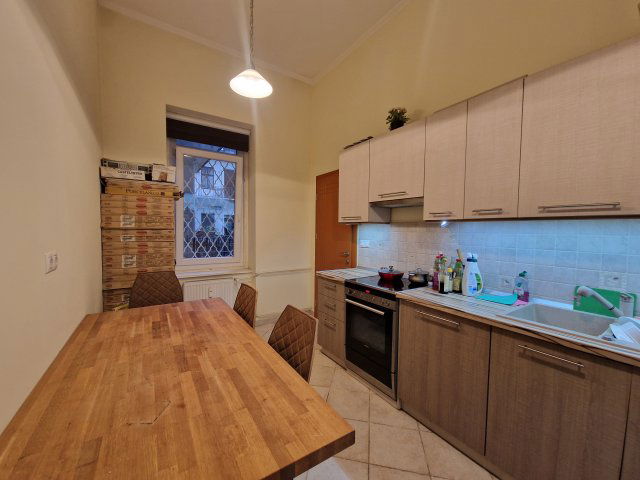 Eladó téglalakás, Budapesten, VI. kerületben 89 M Ft, 2 szobás