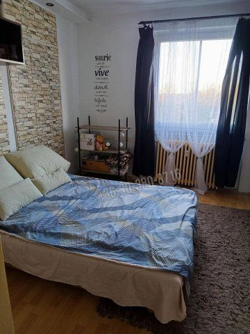 Eladó panellakás, Dunaújvárosban 23.7 M Ft, 1+2 szobás